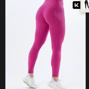 Alphalete Pulse Kinetic leggings in Arcade Pink size S